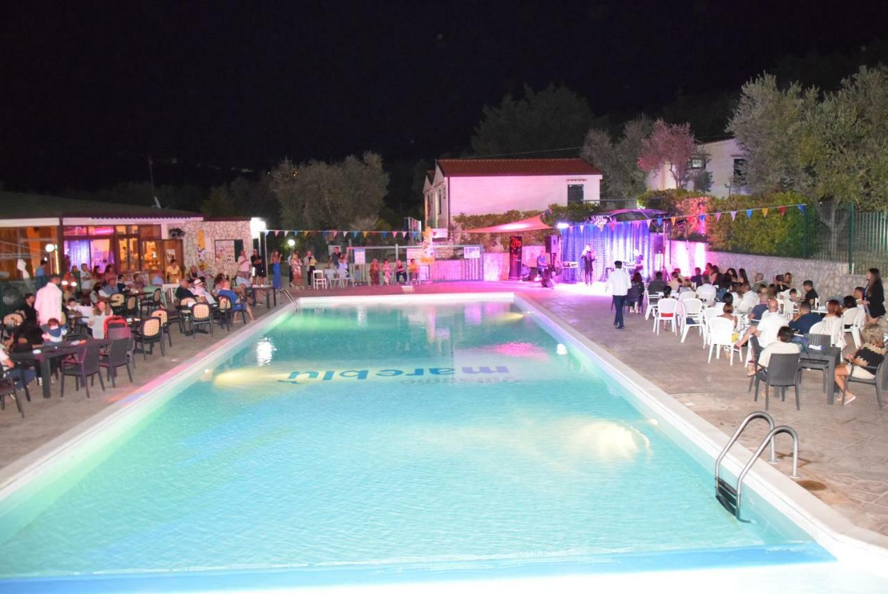 Villaggio Mare Blu Vieste Bagian luar foto