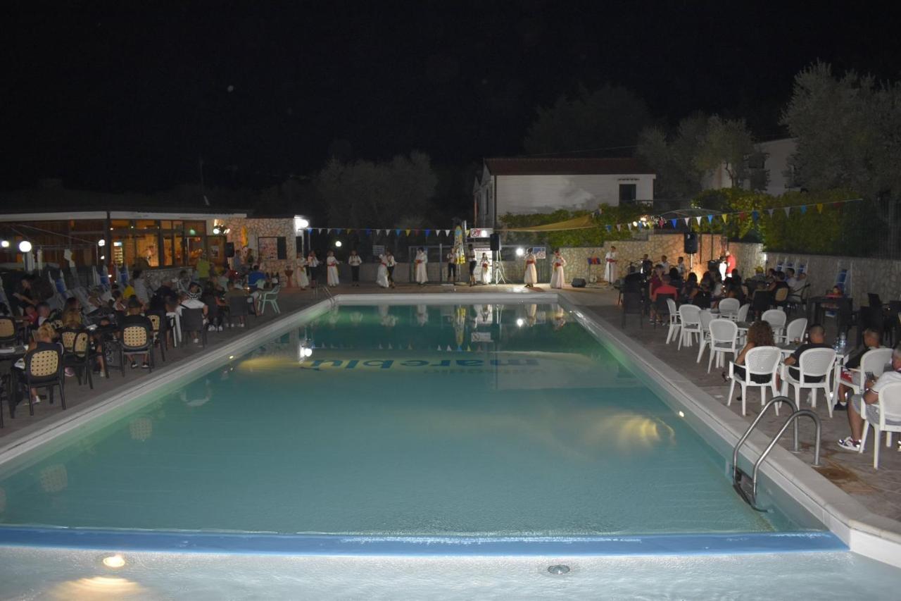 Villaggio Mare Blu Vieste Bagian luar foto